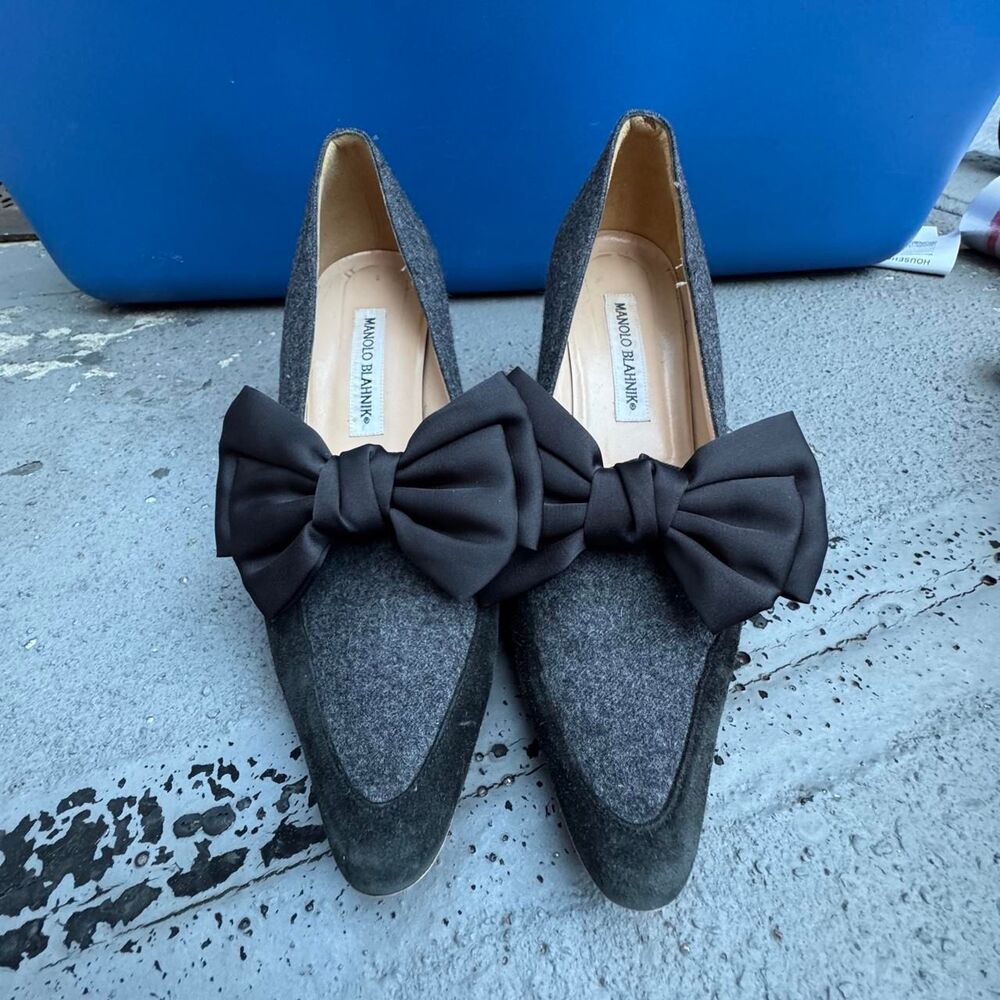 Manolo-blahnik Women's Grey and Black Courts